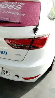 Véhicule à la ferraille seat                                               leon st (5f8)                                                                                                                                                                                                                                              reference plus                                                                                                                                                                                                                                             de l'année 2017 alimenté crl