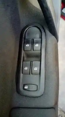 Véhicule à la ferraille renault scenic iii expression de l'année 2007 alimenté k9k p7