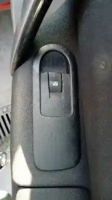 Véhicule à la ferraille renault scenic iii expression de l'année 2007 alimenté k9k p7