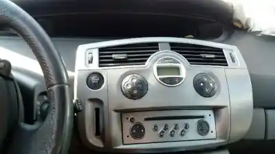 Véhicule à la ferraille renault scenic iii expression de l'année 2007 alimenté k9k p7