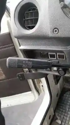 Véhicule à la ferraille suzuki santana sj-410 de l'année 1986 alimenté f10a
