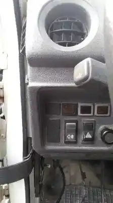 Véhicule à la ferraille suzuki santana sj-410 de l'année 1986 alimenté f10a