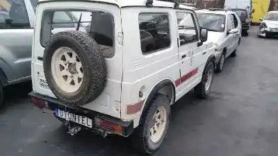 Véhicule à la ferraille suzuki santana sj-410 de l'année 1986 alimenté f10a