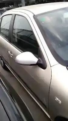 Véhicule à la ferraille seat leon (1m1) signo de l'année 2003 alimenté alh