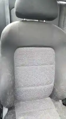 Véhicule à la ferraille seat leon (1m1) signo de l'année 2003 alimenté alh
