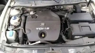 Véhicule à la ferraille seat leon (1m1) signo de l'année 2003 alimenté alh
