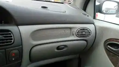Scrapping Vehicle renault megane i scenic (ja0) 1.6 16v kaleido of the year 1999 powered doc. francesa