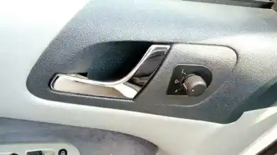 Verschrottungsfahrzeug skoda octavia berlina (1u2) 1.6 des jahres 2000 angetrieben akl