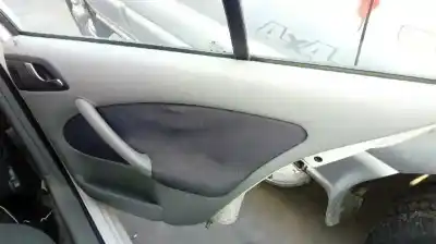 Verschrottungsfahrzeug skoda octavia berlina (1u2) 1.6 des jahres 2000 angetrieben akl