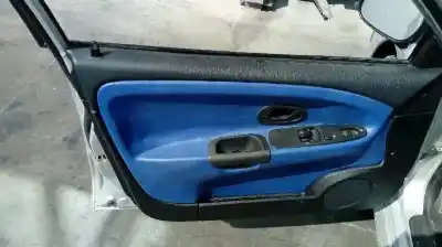 Здавання транспортного засобу mitsubishi carisma berlina 5 (da0) 1600 classic року 2002 потужний 4g92