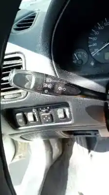 Здавання транспортного засобу mitsubishi carisma berlina 5 (da0) 1600 classic року 2002 потужний 4g92
