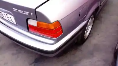 Vehicul casat bmw serie 3 berlina (e36) 323i al anului 1997 alimentat 25-6s-3-g