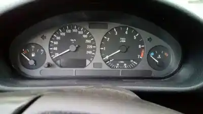 Vehicul casat bmw serie 3 berlina (e36) 323i al anului 1997 alimentat 25-6s-3-g