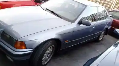Vehicul casat bmw serie 3 berlina (e36) 323i al anului 1997 alimentat 25-6s-3-g