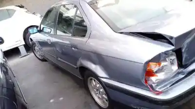 Vehicul casat bmw serie 3 berlina (e36) 323i al anului 1997 alimentat 25-6s-3-g