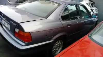 Vehicul casat bmw serie 3 berlina (e36) 323i al anului 1997 alimentat 25-6s-3-g