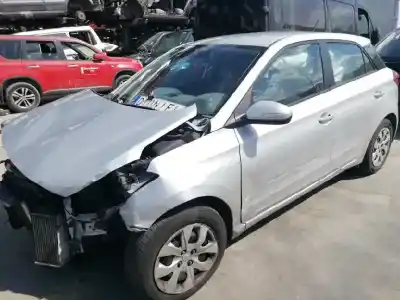 Véhicule à la ferraille hyundai i20 basis blue de l'année 2016 alimenté d3fa