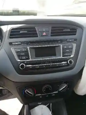 Véhicule à la ferraille hyundai i20 basis blue de l'année 2016 alimenté d3fa