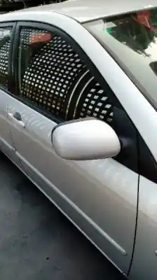 Veículo de Sucata toyota corolla (e12) 1.6 16v do ano 2003 alimentado 3zz-fe
