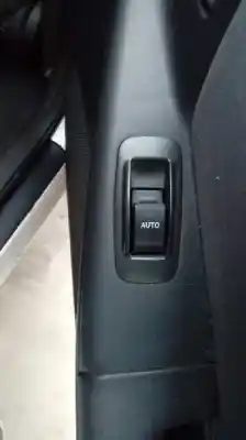 Veículo de Sucata toyota corolla (e12) 1.6 16v do ano 2003 alimentado 3zz-fe