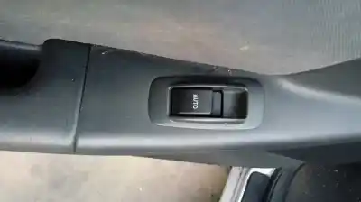 Veículo de Sucata toyota corolla (e12) 1.6 16v do ano 2003 alimentado 3zz-fe