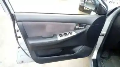 Veículo de Sucata toyota corolla (e12) 1.6 16v do ano 2003 alimentado 3zz-fe