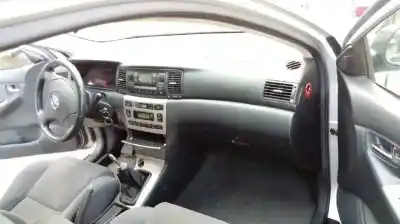 Veículo de Sucata toyota corolla (e12) 1.6 16v do ano 2003 alimentado 3zz-fe