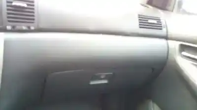 Veículo de Sucata toyota corolla (e12) 1.6 16v do ano 2003 alimentado 3zz-fe