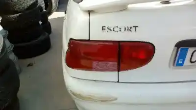 Здавання транспортного засобу ford escort berl./turnier atlanta berlina року 1995 потужний l1e