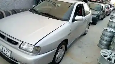 Verschrottungsfahrzeug SEAT CORDOBA BERLINA (6K2) SX des Jahres 1997 angetrieben AHU