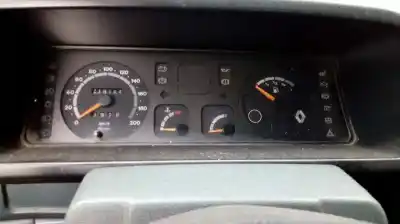 Verschrottungsfahrzeug renault espace (j63) 2.1 td helios 88 cv / 65 kw des jahres 1995 angetrieben j8s610