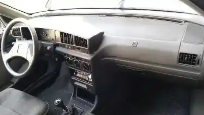 Vehicul casat peugeot 405 berlina sri climatisee al anului 1991 alimentat d6d