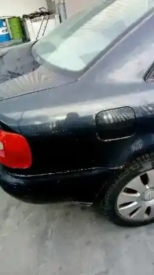 Sloopvoertuig audi a4 berlina (b5) 1.8 van het jaar 1998 aangedreven adr