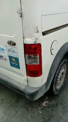 Veículo de Sucata ford tourneo connect (tc7) kombi corta do ano 2004 alimentado bhpa