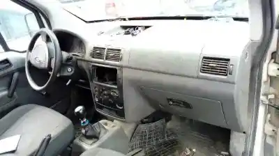Veículo de Sucata ford tourneo connect (tc7) kombi corta do ano 2004 alimentado bhpa