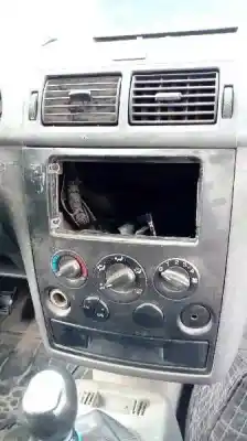 Veículo de Sucata ford tourneo connect (tc7) kombi corta do ano 2004 alimentado bhpa