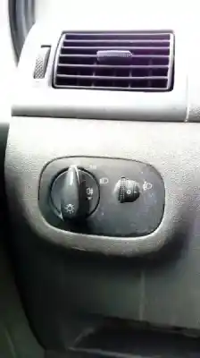 Veículo de Sucata ford tourneo connect (tc7) kombi corta do ano 2004 alimentado bhpa