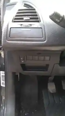 Sloopvoertuig citroen c4 berlina collection van het jaar 2006 aangedreven 9hx