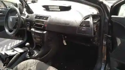 Sloopvoertuig citroen c4 berlina collection van het jaar 2006 aangedreven 9hx