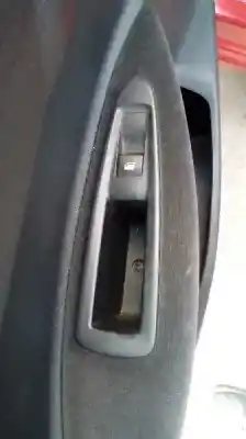 Veículo de Sucata citroen c4 berlina collection do ano 2008 alimentado 9hz