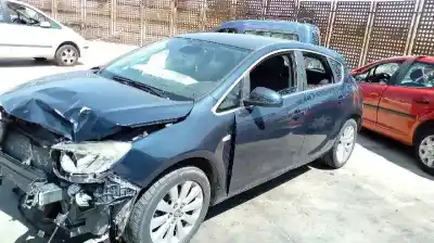 Verschrottungsfahrzeug opel astra j lim. cosmo des jahres 2011 angetrieben a17dtr