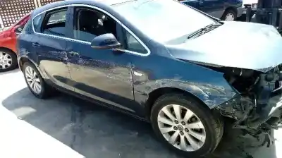 Verschrottungsfahrzeug opel astra j lim. cosmo des jahres 2011 angetrieben a17dtr