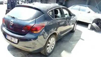 Verschrottungsfahrzeug opel astra j lim. cosmo des jahres 2011 angetrieben a17dtr