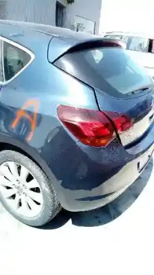 Verschrottungsfahrzeug opel astra j lim. cosmo des jahres 2011 angetrieben a17dtr