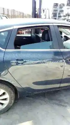 Verschrottungsfahrzeug opel astra j lim. cosmo des jahres 2011 angetrieben a17dtr