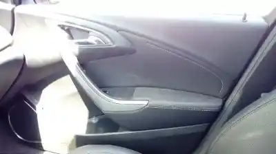 Verschrottungsfahrzeug opel astra j lim. cosmo des jahres 2011 angetrieben a17dtr