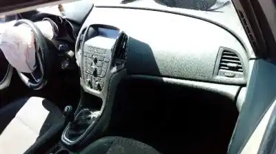 Verschrottungsfahrzeug opel astra j lim. cosmo des jahres 2011 angetrieben a17dtr