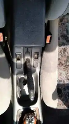 Здавання транспортного засобу nissan primera berlina (p11) básico року 1999 потужний ga16de