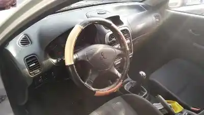 Hurda Aracı mitsubishi carisma berlina 5 (da0) 1900 di-d avance yılın 2003 güçlü f9q2