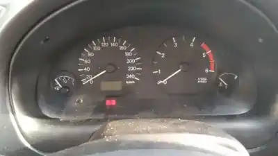 Hurda Aracı mitsubishi carisma berlina 5 (da0) 1900 di-d avance yılın 2003 güçlü f9q2